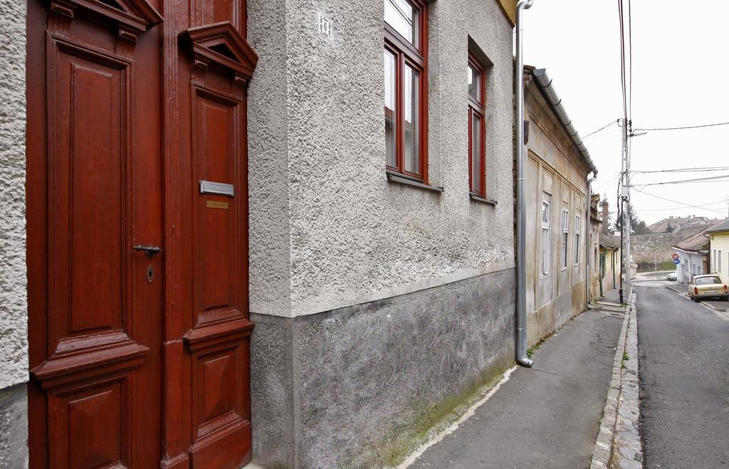Green Tree Apartment Pécs Zewnętrze zdjęcie